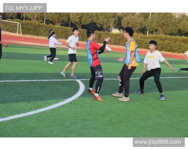 飞盘战术解析：深圳飞盘队如何构建高效整体压制体系